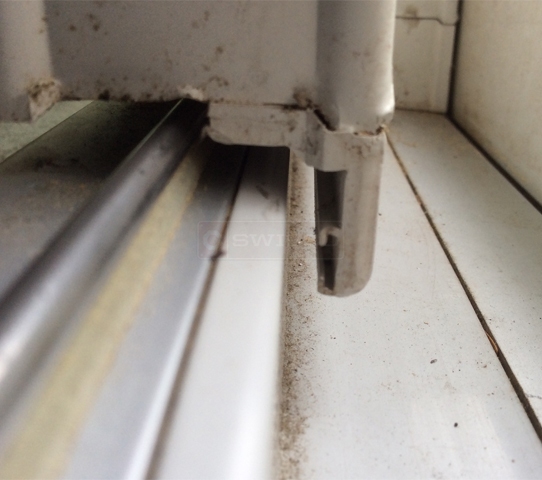 User submitted image of their window hardware.