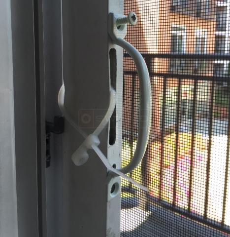 User submitted image of their door hardware.