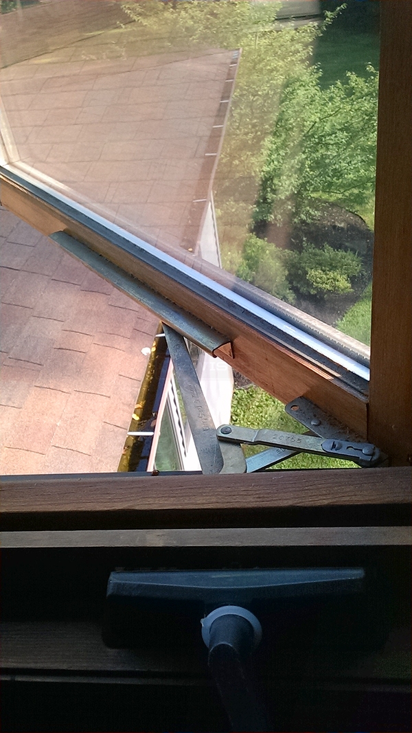 User submitted photos of a window operator.