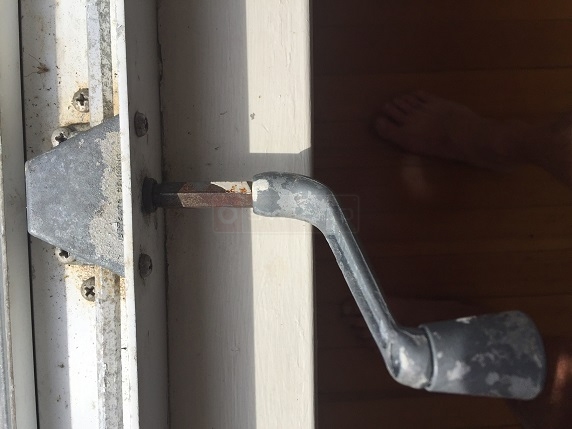 User submitted a photo of a window operator.