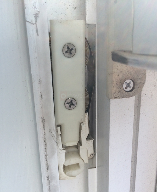 User submitted a photo of window hardware.