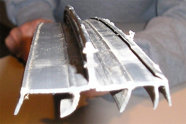 User submitted photos of a door sweep.
