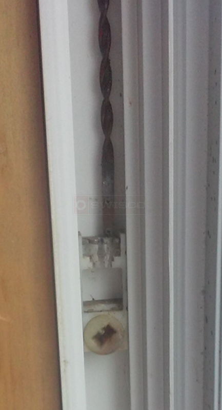 User submitted image of their window hardware.