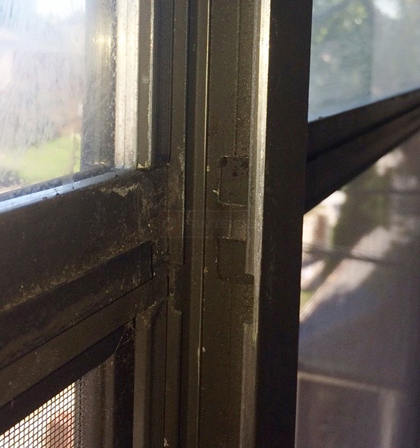 User submitted a photo of window hardware.