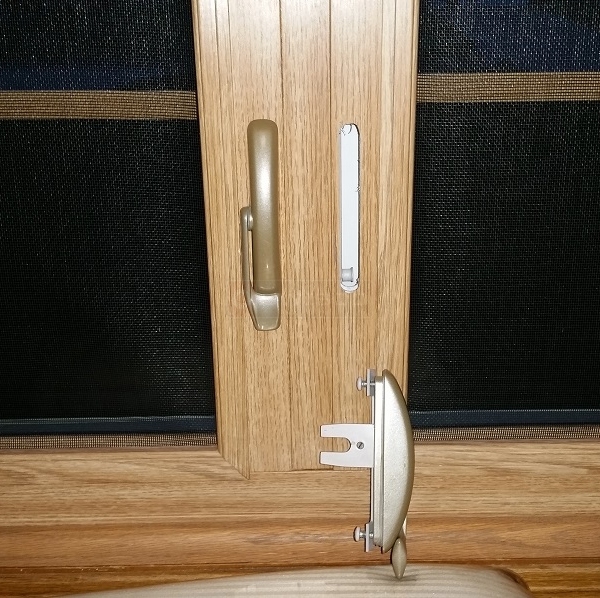User submitted photos of a window operator.
