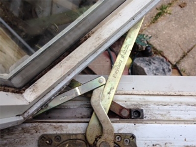 User submitted a photo of a window operator.