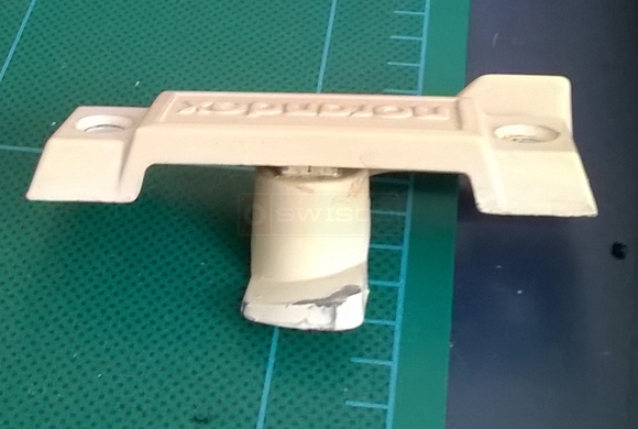 User submitted image of their window hardware.