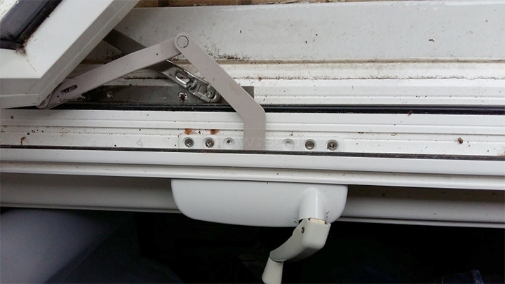 User submitted a photo of a window operator.