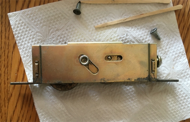 User submitted image of their door hardware.