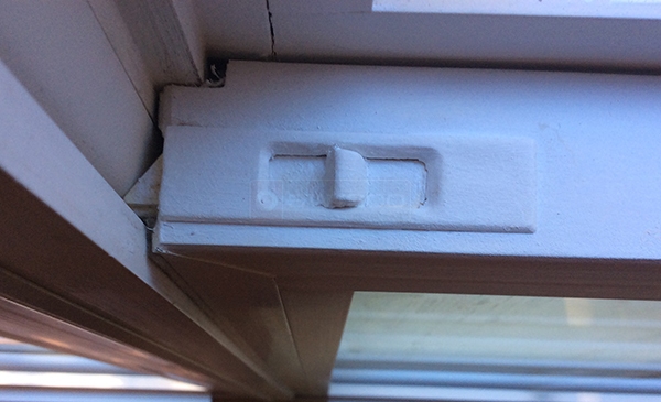 User submitted photos of a tilt latch.