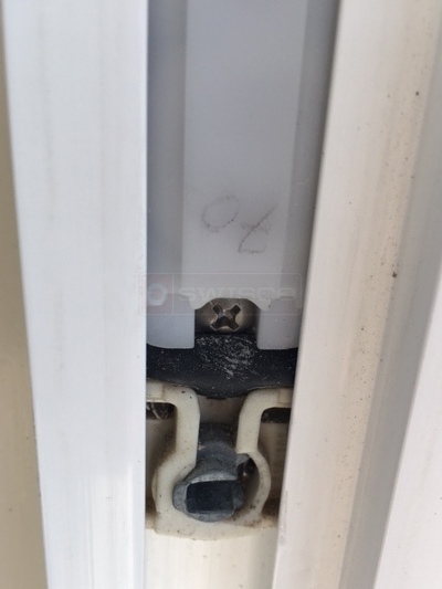 User submitted a photo of a pivot shoe.