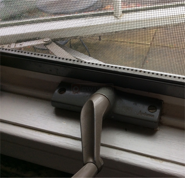 User submitted image of their window hardware.