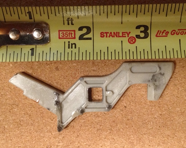 User submitted photos of a screen door latch.