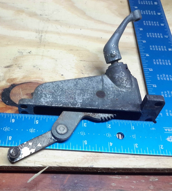 User submitted image of their window hardware.