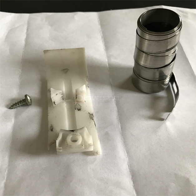 User submitted image of their window hardware.