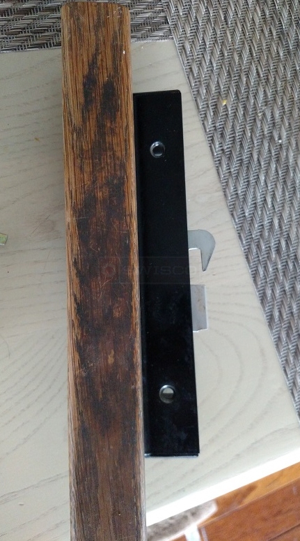 User submitted image of their door hardware.