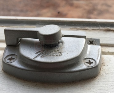 Pella sash lock