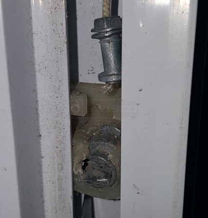 User submitted image of their window hardware.