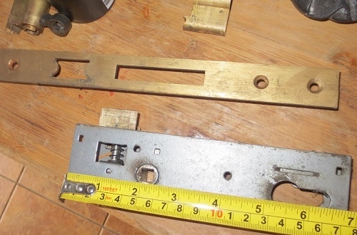 door lockset