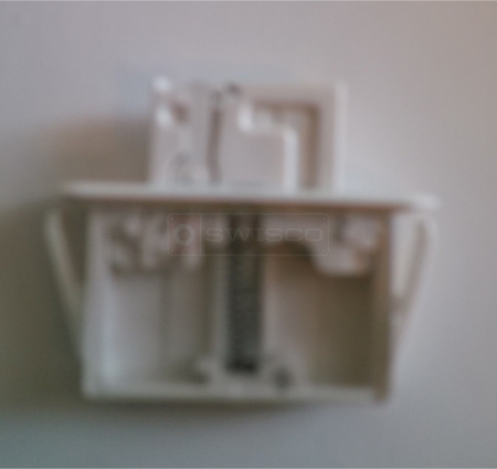 User submitted image of their window hardware.
