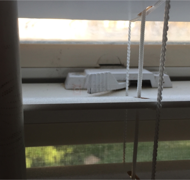 User submitted image of their window hardware.