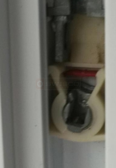 User submitted image of their window hardware.