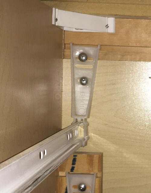Drawer socket