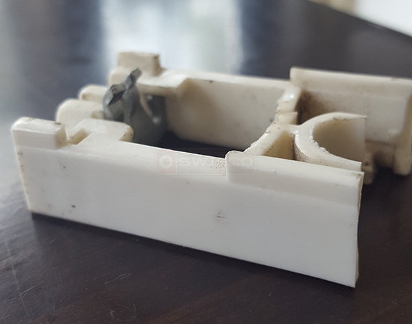 User submitted photos of a pivot shoe.