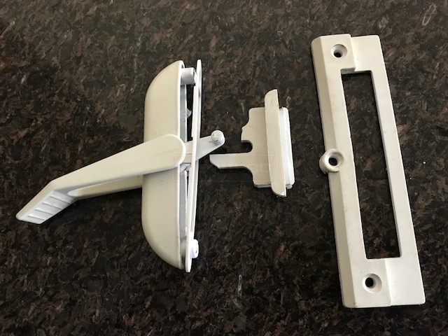User submitted image of their window hardware.