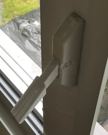 User submitted image of their window hardware.