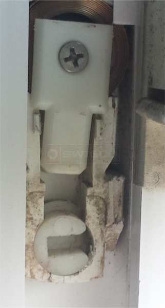 User submitted image of their window hardware.