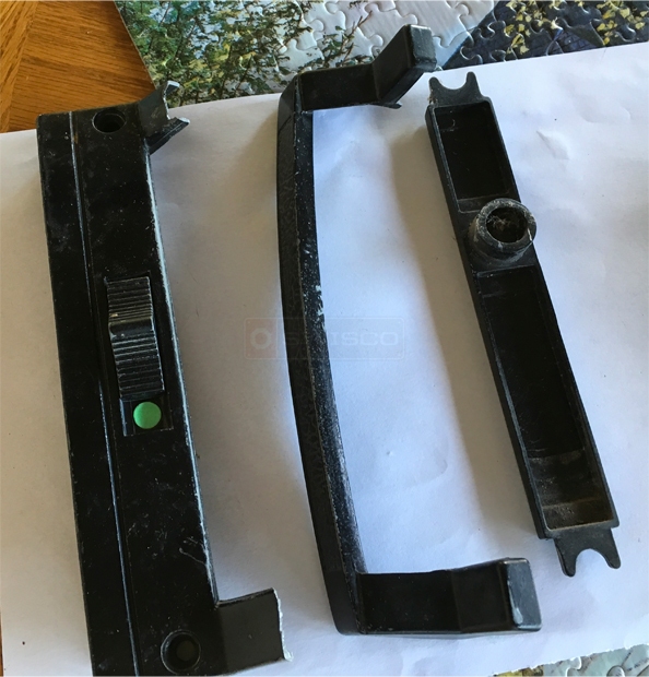 User submitted image of their door hardware.
