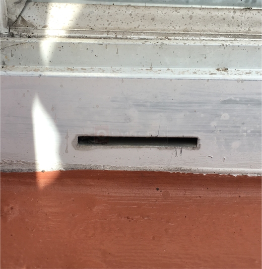 User submitted image of their window hardware.