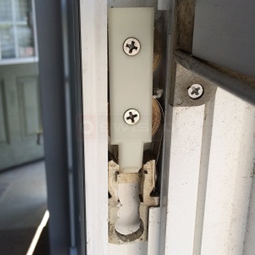 User submitted image of their window hardware.