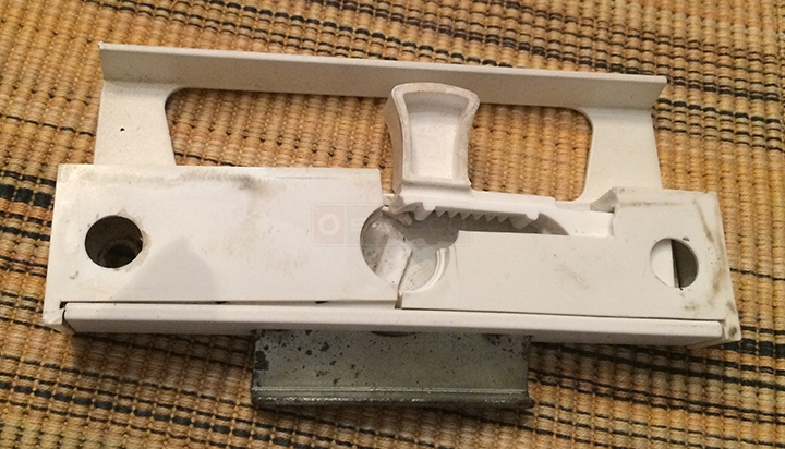 User submitted a photo of a screen door handle.