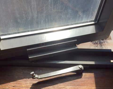 User submitted a photo of window hardware.
