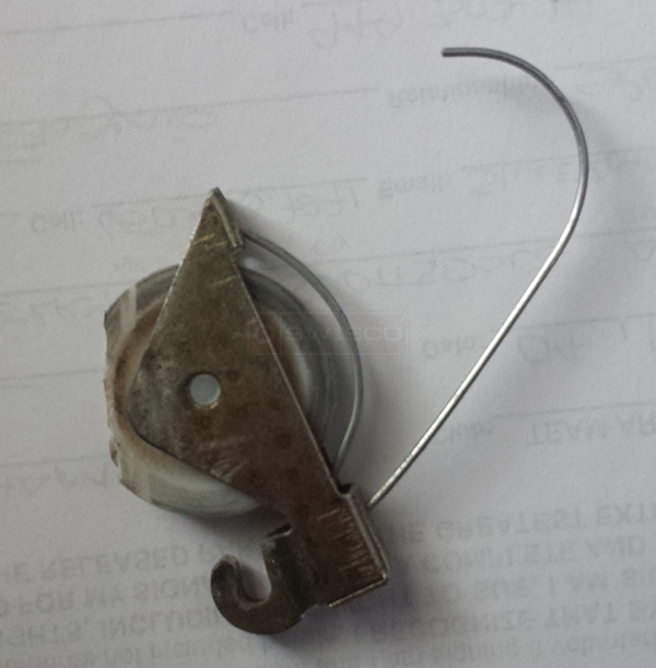 User submitted photos of a screen door roller.