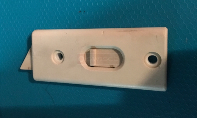 User submitted image of their window hardware.
