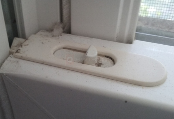 User submitted image of their window hardware.