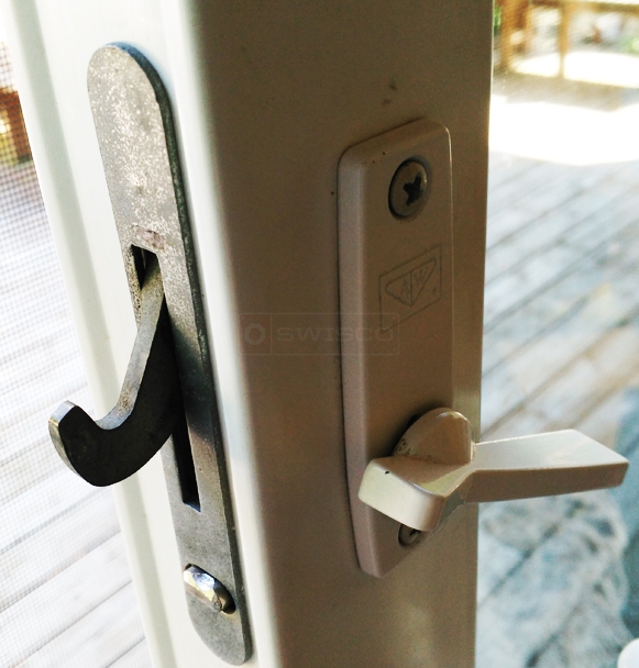 Patio door thumb latch