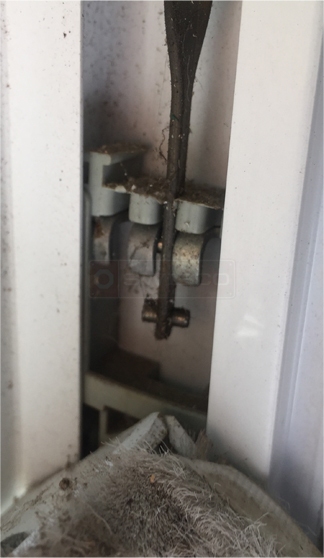 User submitted image of their window hardware.