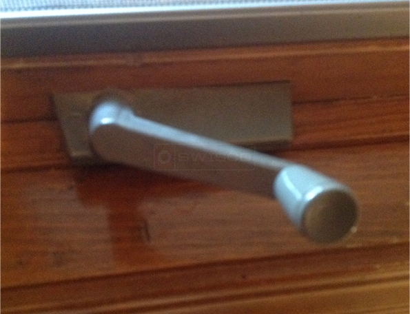 User submitted image of their window hardware.