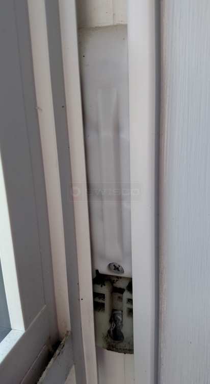User submitted image of their window hardware.