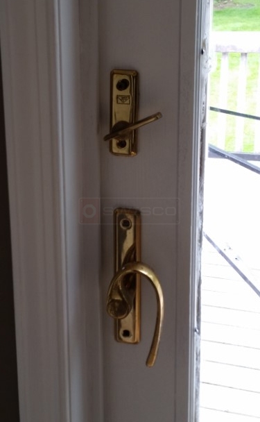 User submitted image of their door hardware.