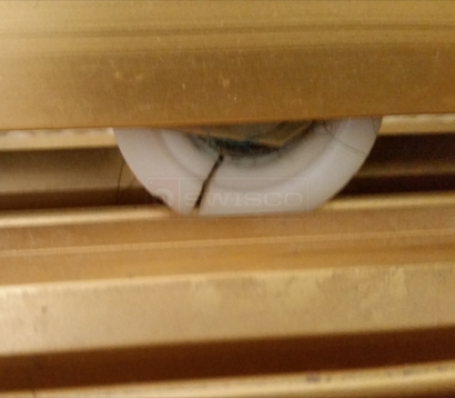 Plastic wheels for Charmac mirror closet doors