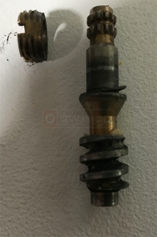 User submitted image of their window hardware.