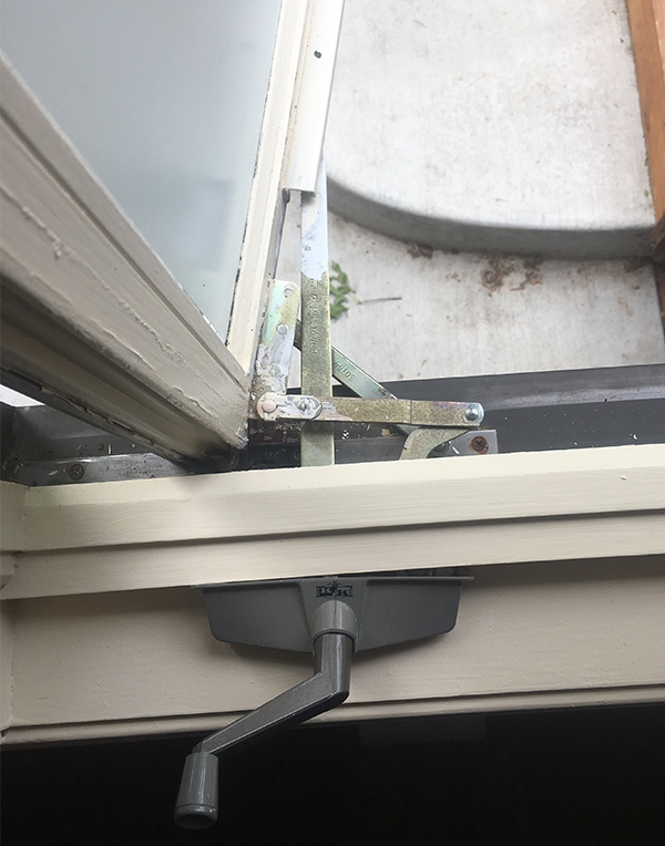 User submitted photos of a window operator.