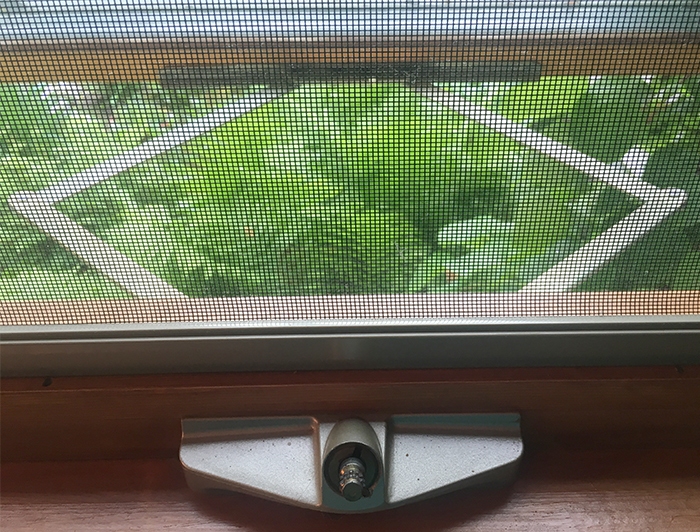 User submitted photos of a window operator.