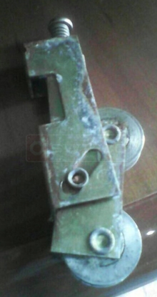 Door roller sea ray sedan bridge 58 year 2007
