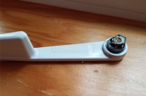 Access to the screws with windows shut?